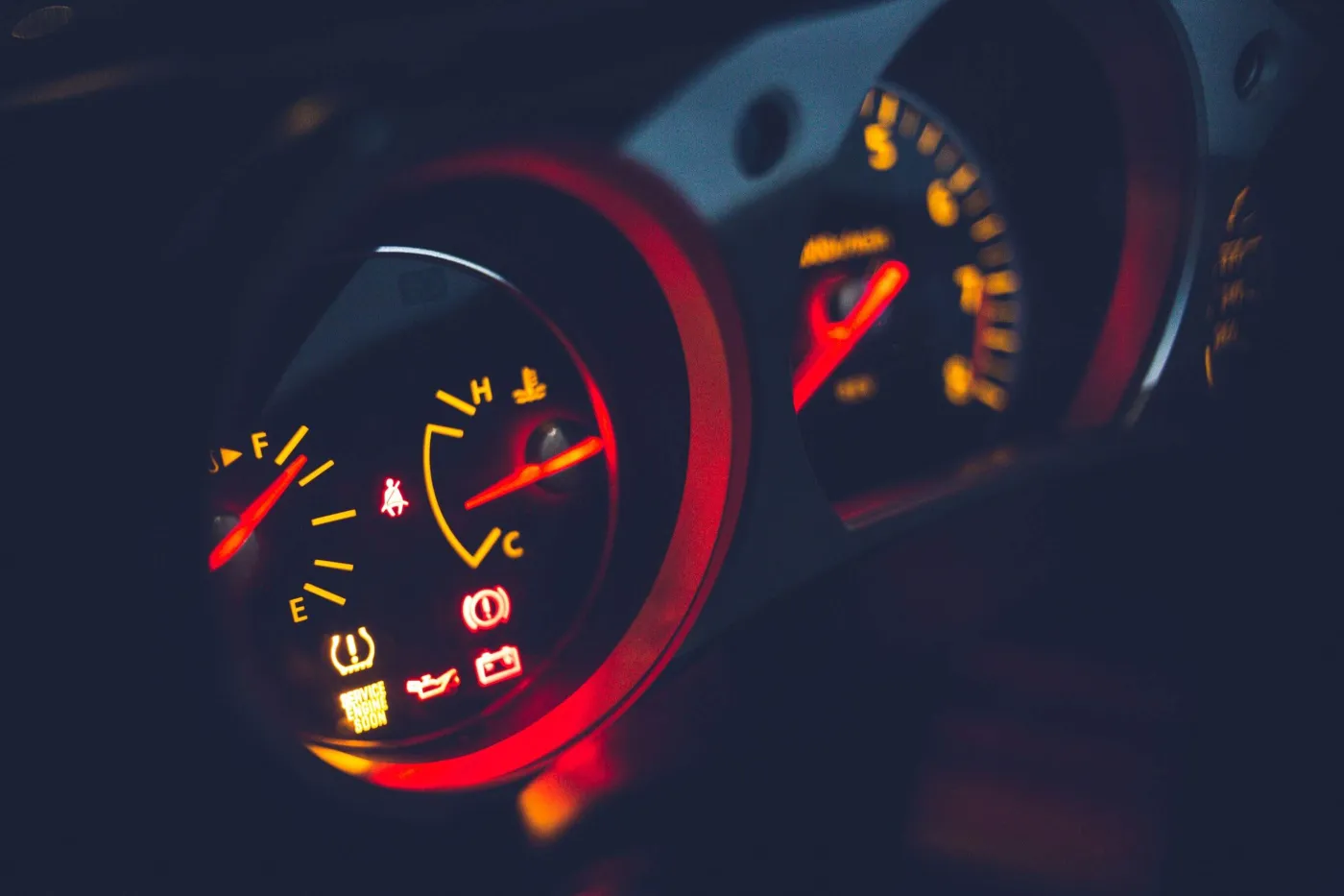 Dashboard warning lights: what they mean and what to do
